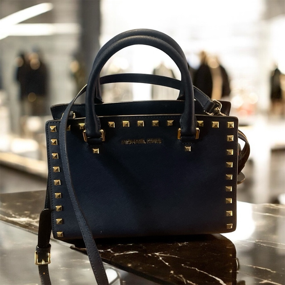 Michael Kors Black Studded Women's Bag (pre owed)